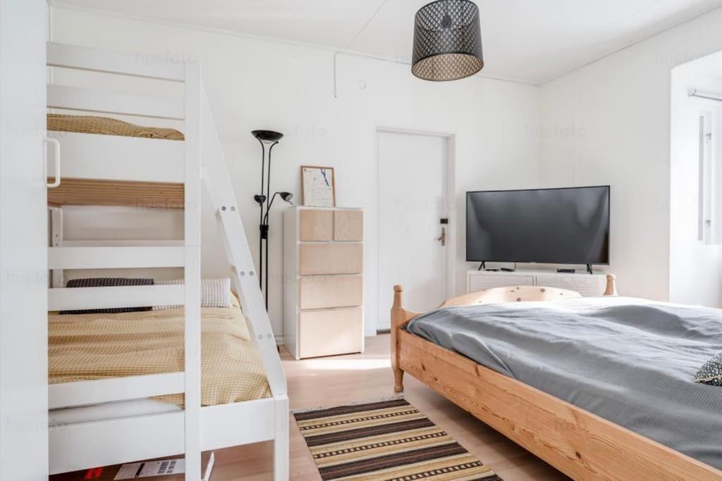Fjaellnaera Stuga Med Laengdspar & Sjoe I Naerheten Vemhån Exterior foto