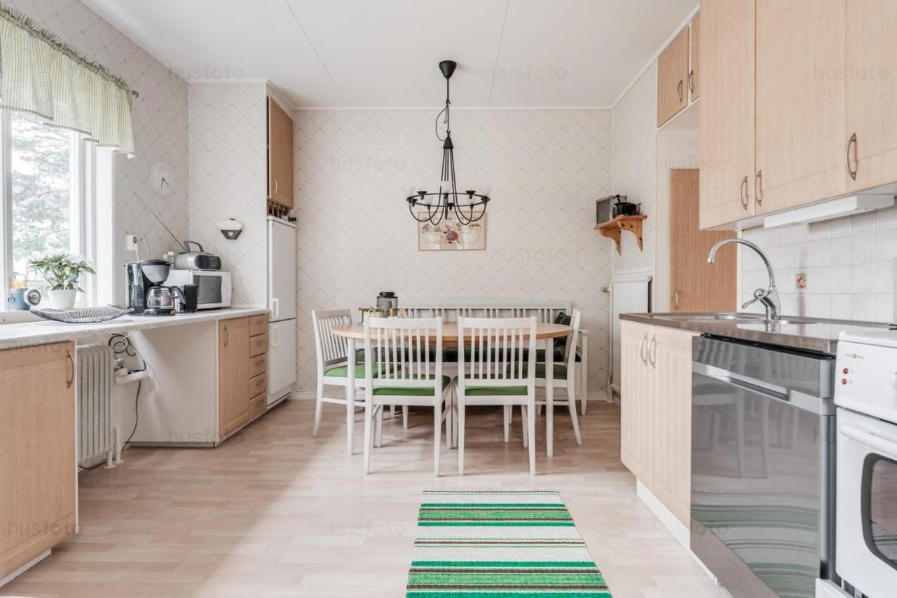 Fjaellnaera Stuga Med Laengdspar & Sjoe I Naerheten Vemhån Exterior foto